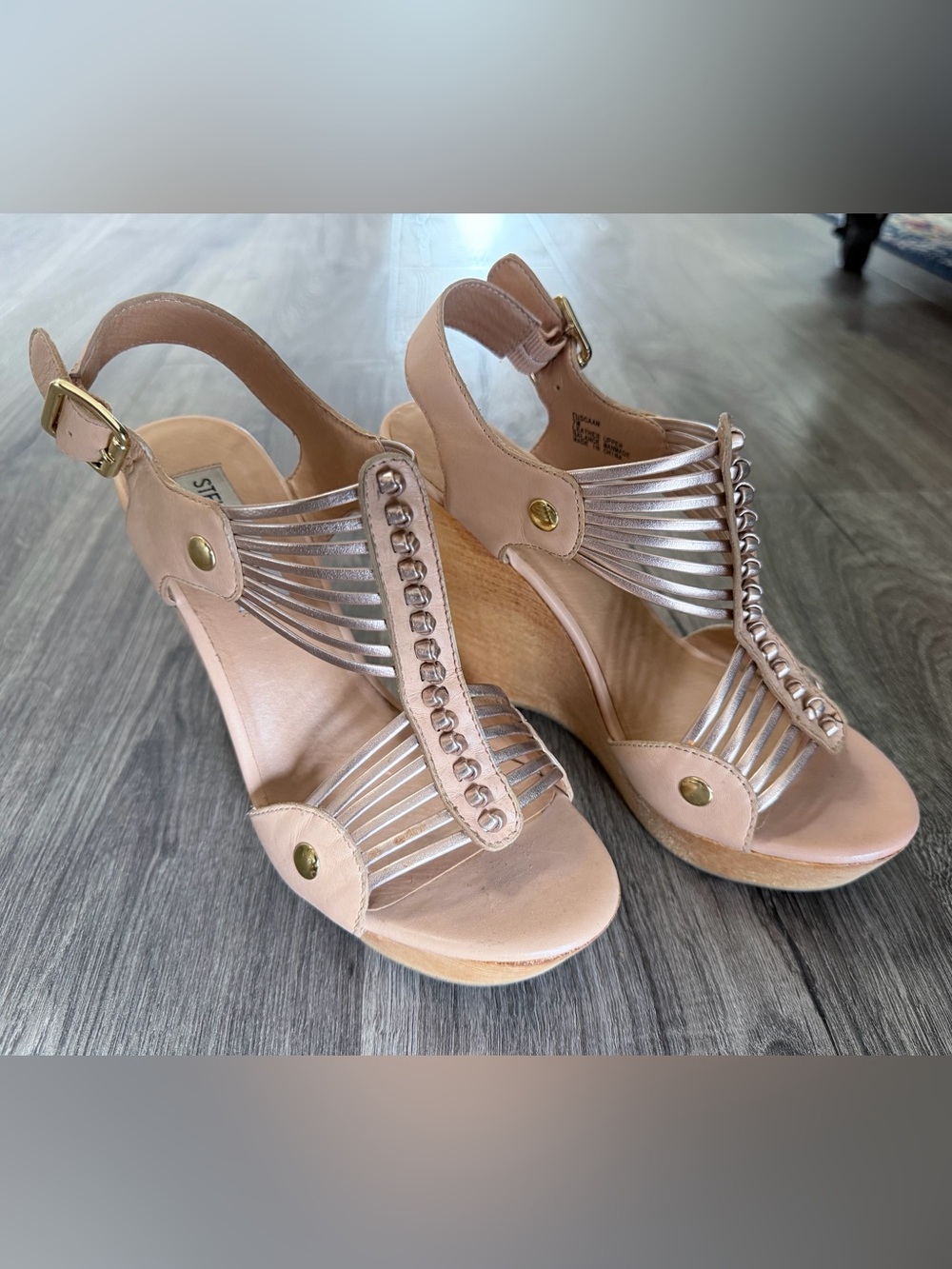 Steve Madden nude/copper strappy wooden wedge sandals- size 7